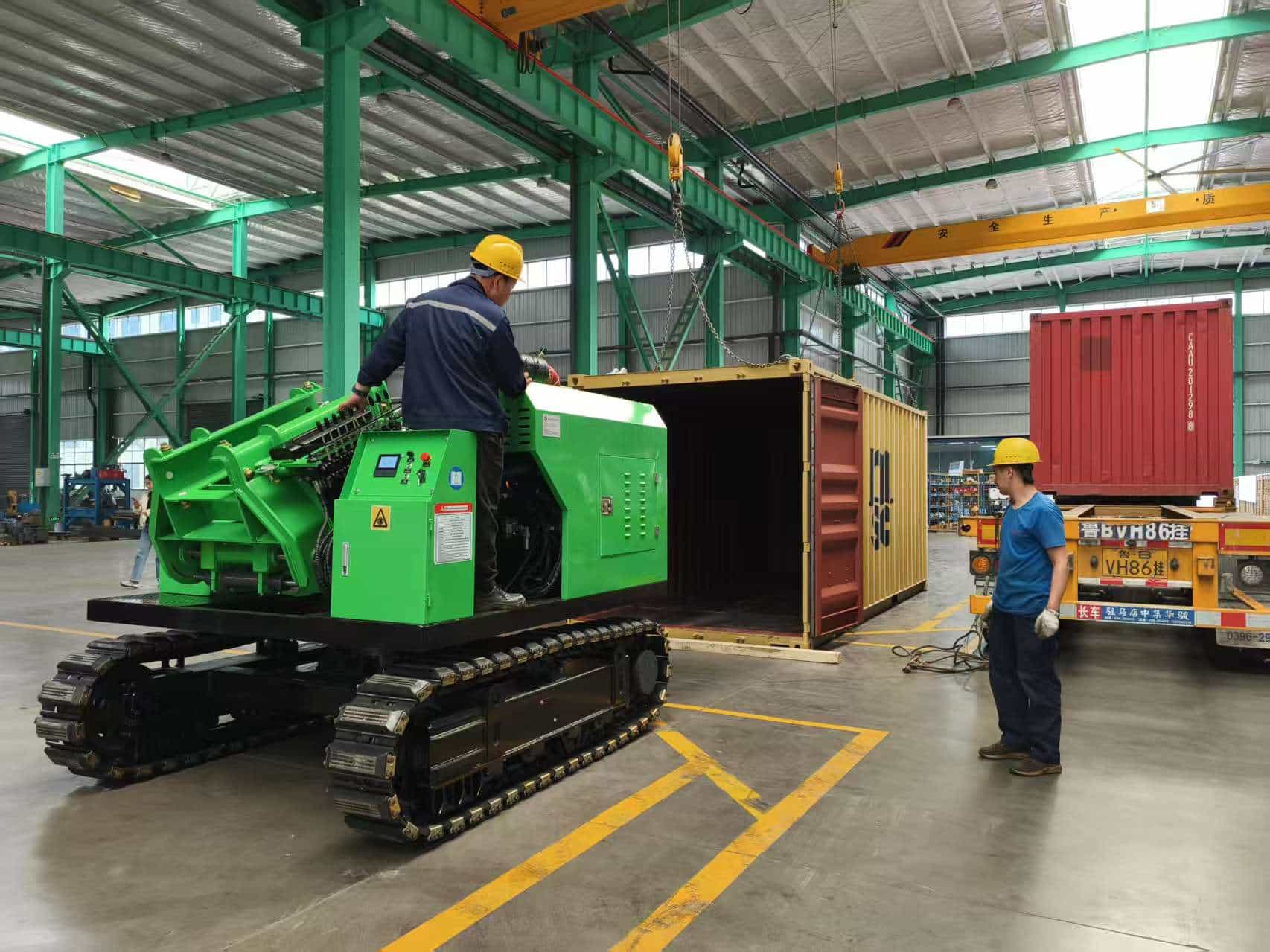 Sản phẩm mới Máy đóng cọc năng lượng mặt trời TZ670 đã được vận chuyển đến Úc!