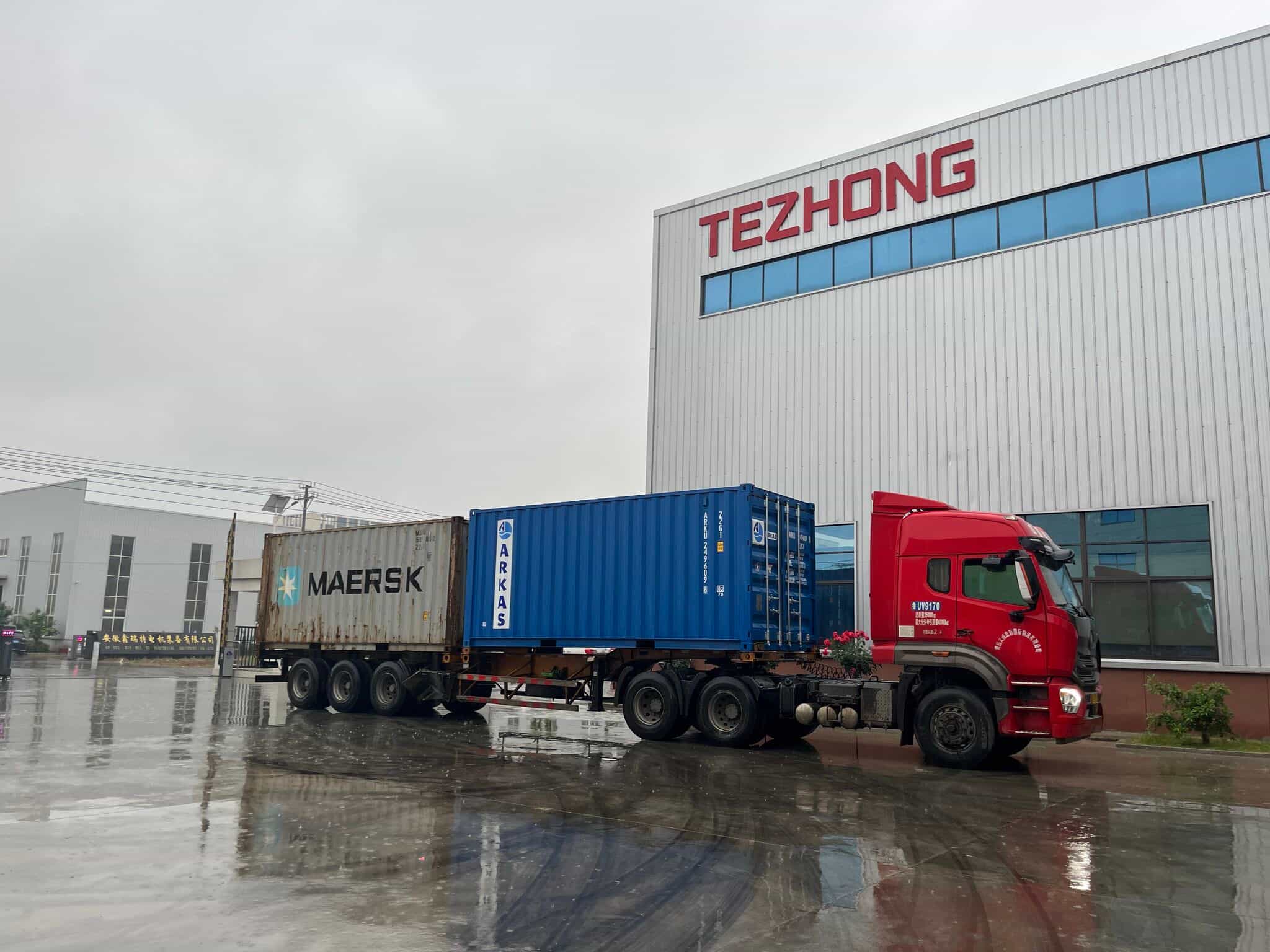TeZhong Machinery cung cấp thành công máy đóng cọc năng lượng mặt trời tiên tiến cho khách hàng toàn cầu