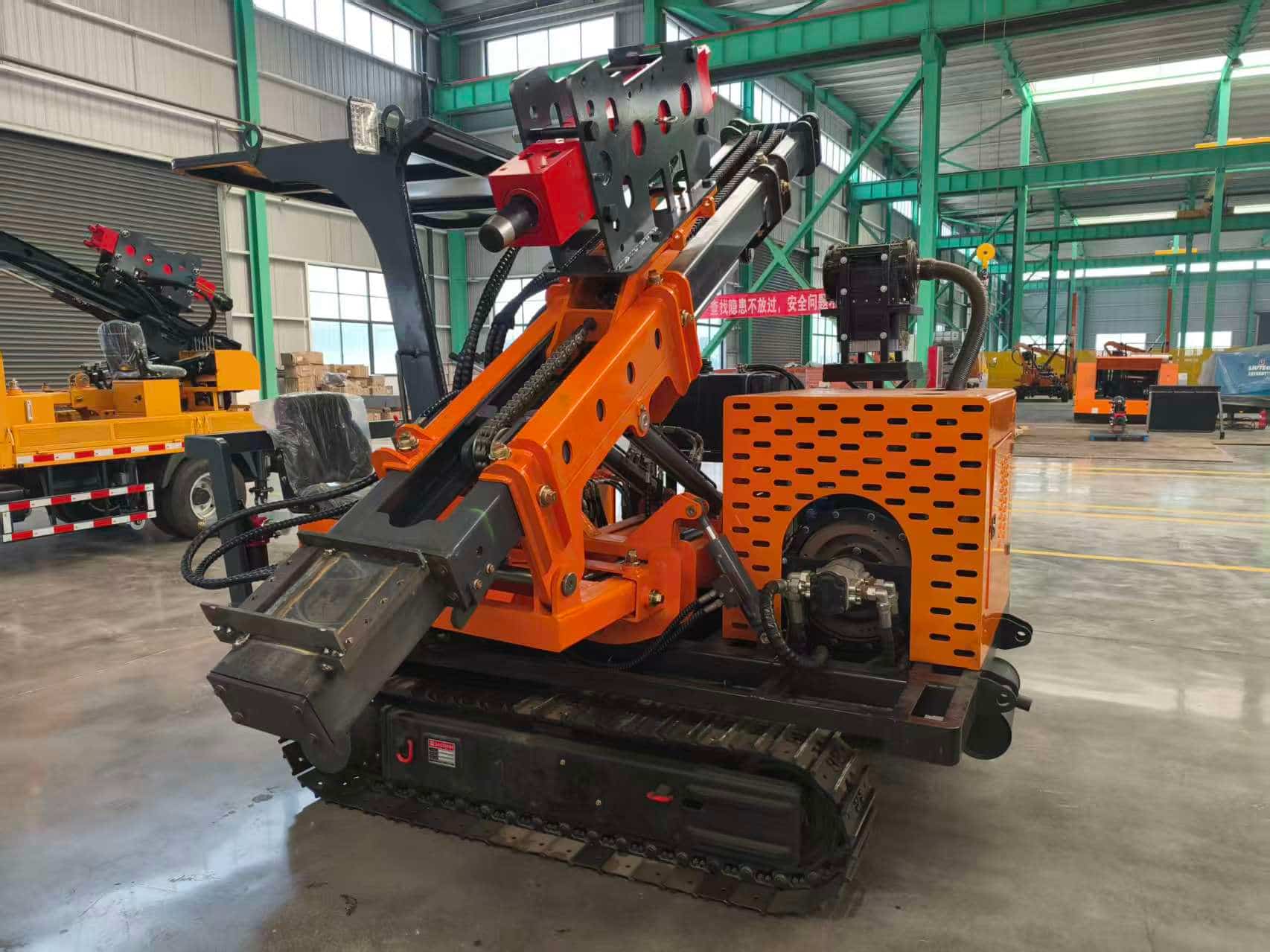 Mở rộng cơ sở hạ tầng ở Bắc Phi -- Máy đóng cọc bánh xích TZ585 đến Algeria